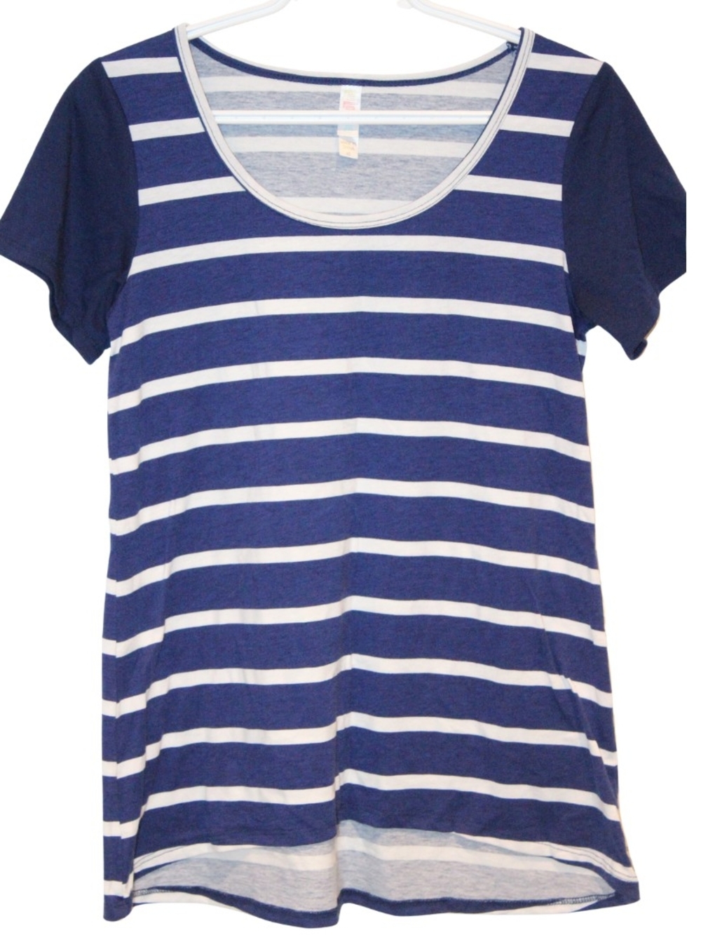 2/$25 🏷 Lularoe Blue & White Striped Classic T Size XS